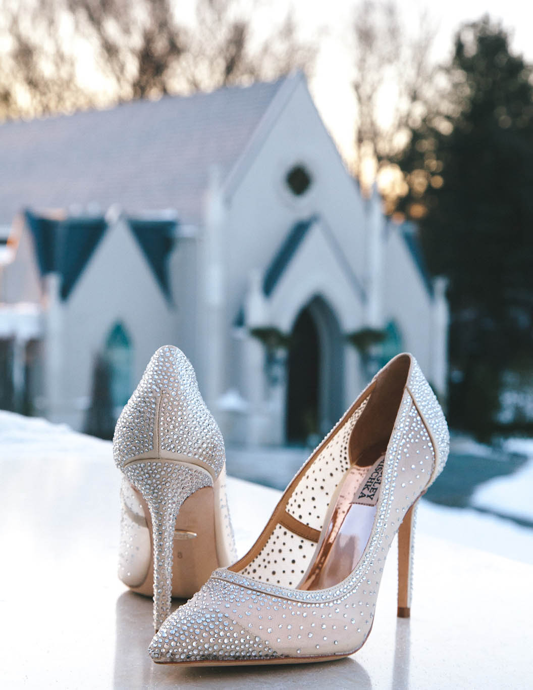 08-Pointy shoes