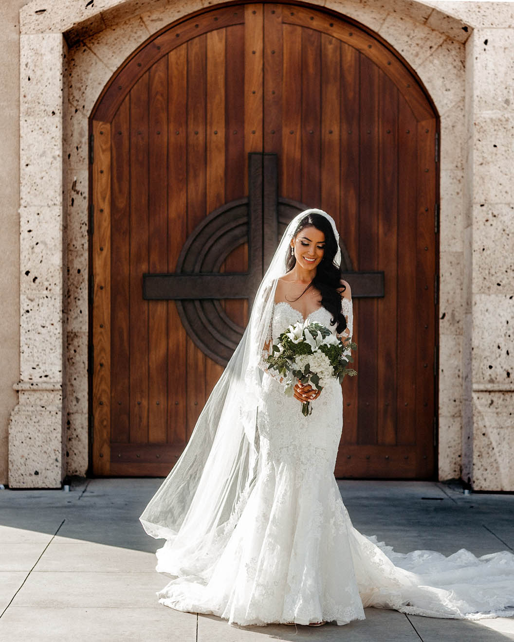 11-Floor-length veil