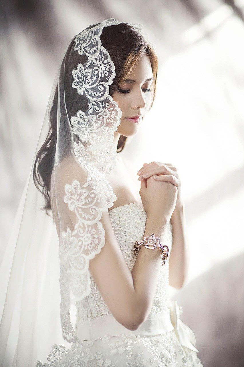24-Lace veil