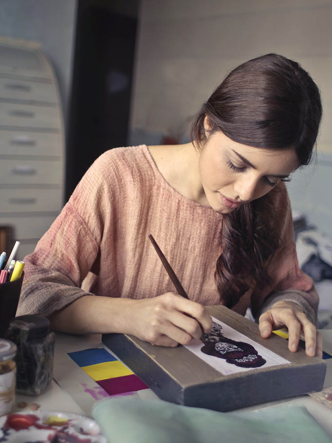 3-Artist-Woman