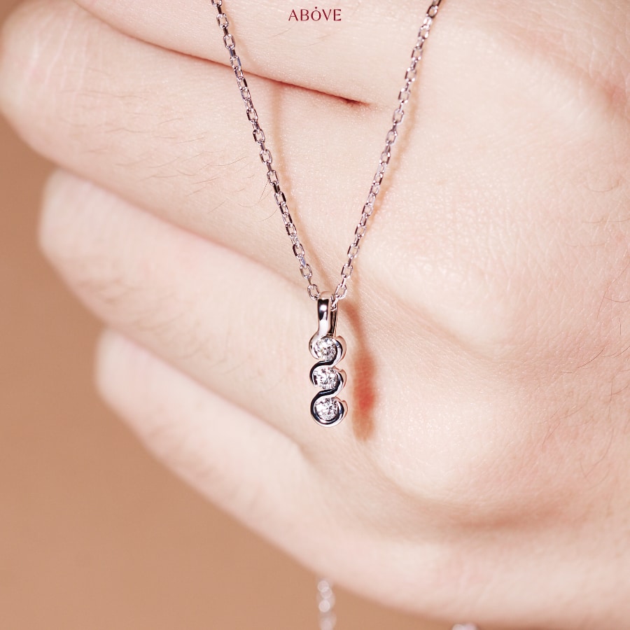 3-diamond-pendant