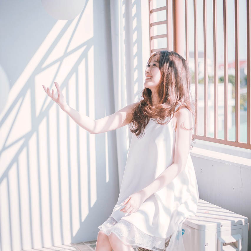 5-Feminine-Woman