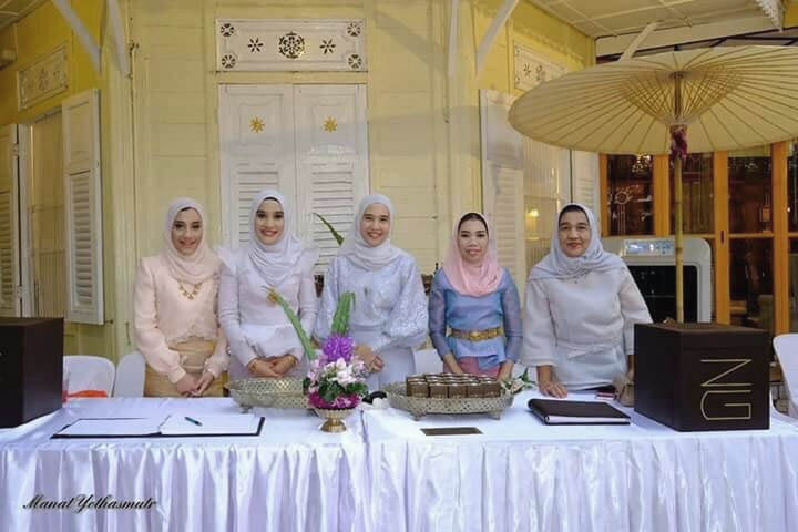 bridesmaid