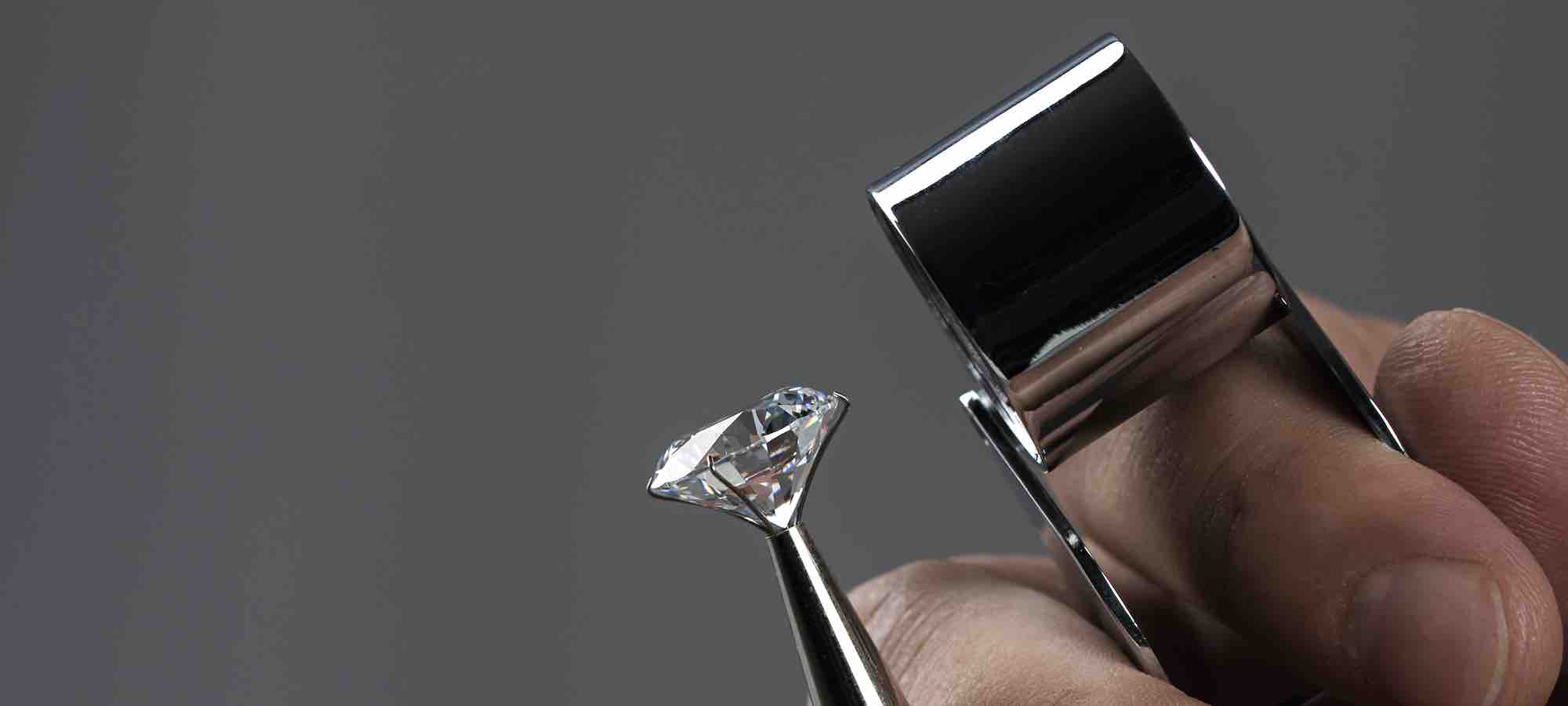diamonds-inspecting-loupe-banner