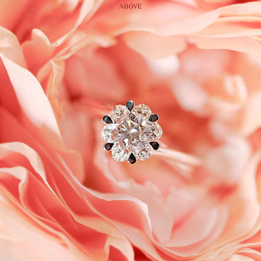engagement-ring-in-flower