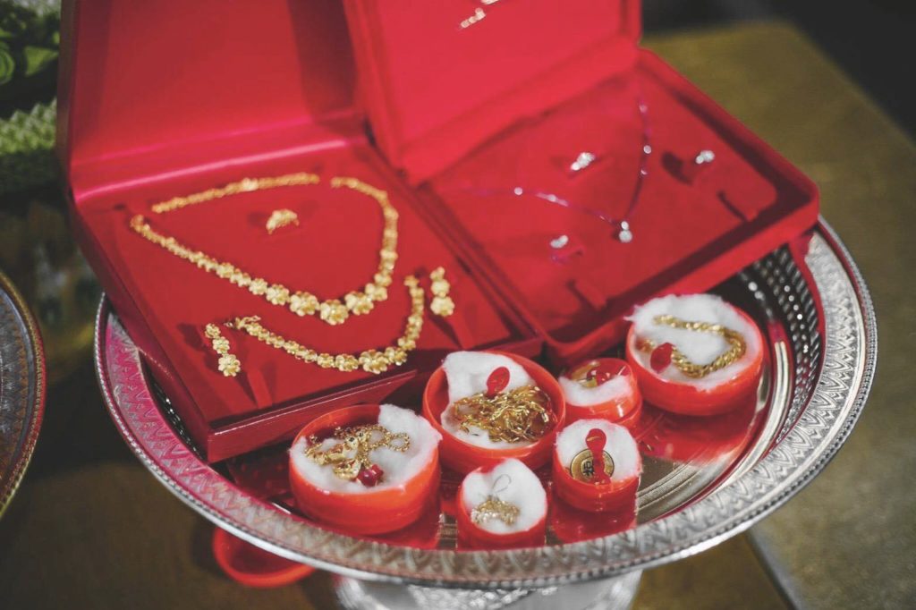 engagement tray01