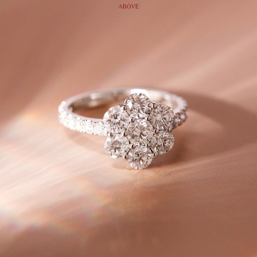 flower-diamond-ring