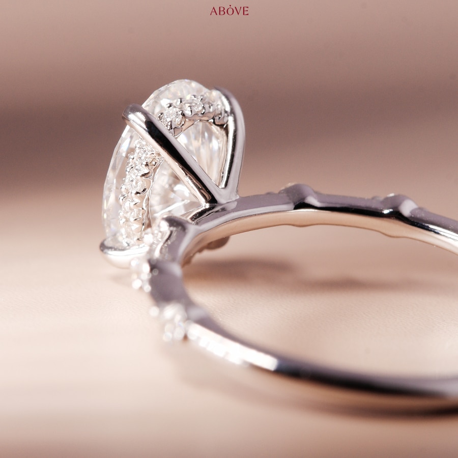 oval-engagement-ring