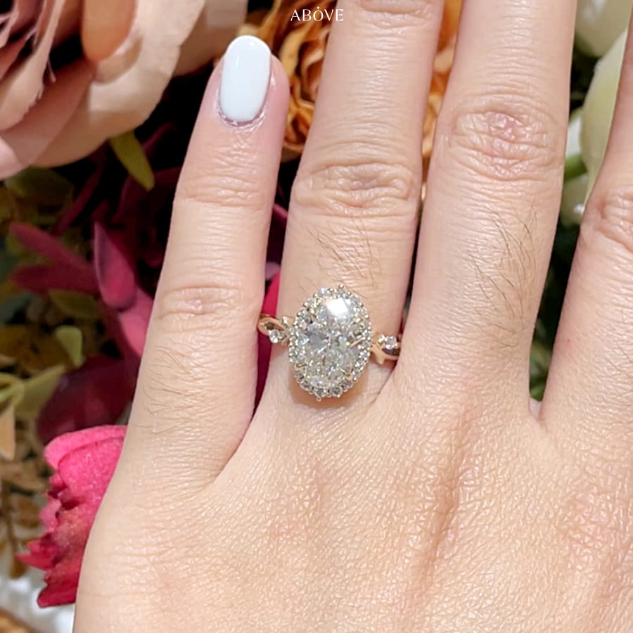 oval-halo-ring