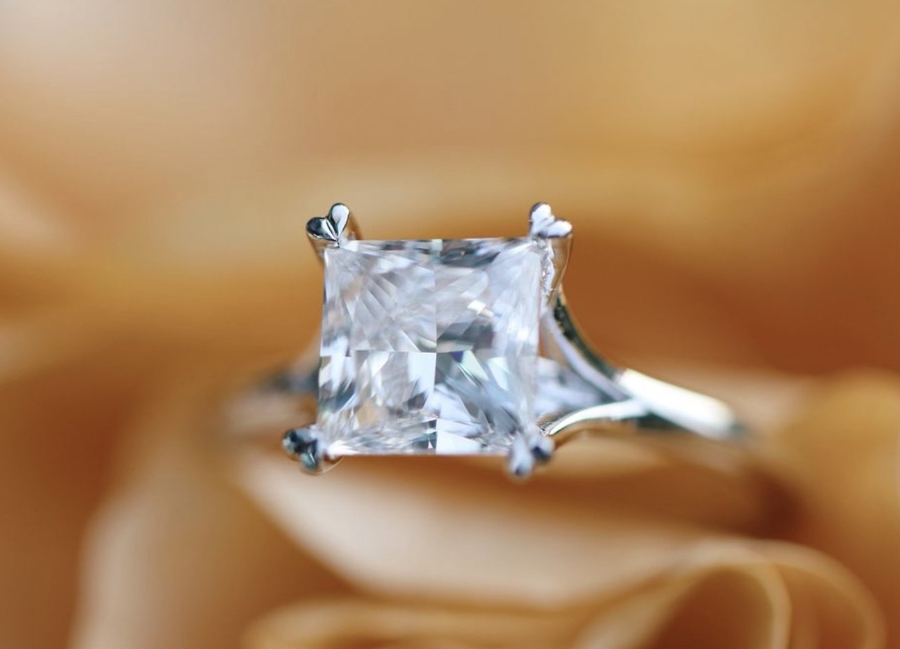 princess-cut-diamond-ring