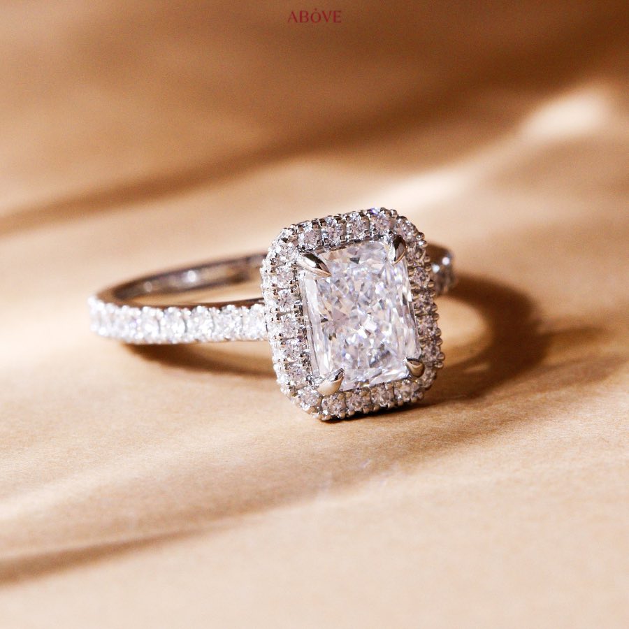 radiant-diamond-halo-ring