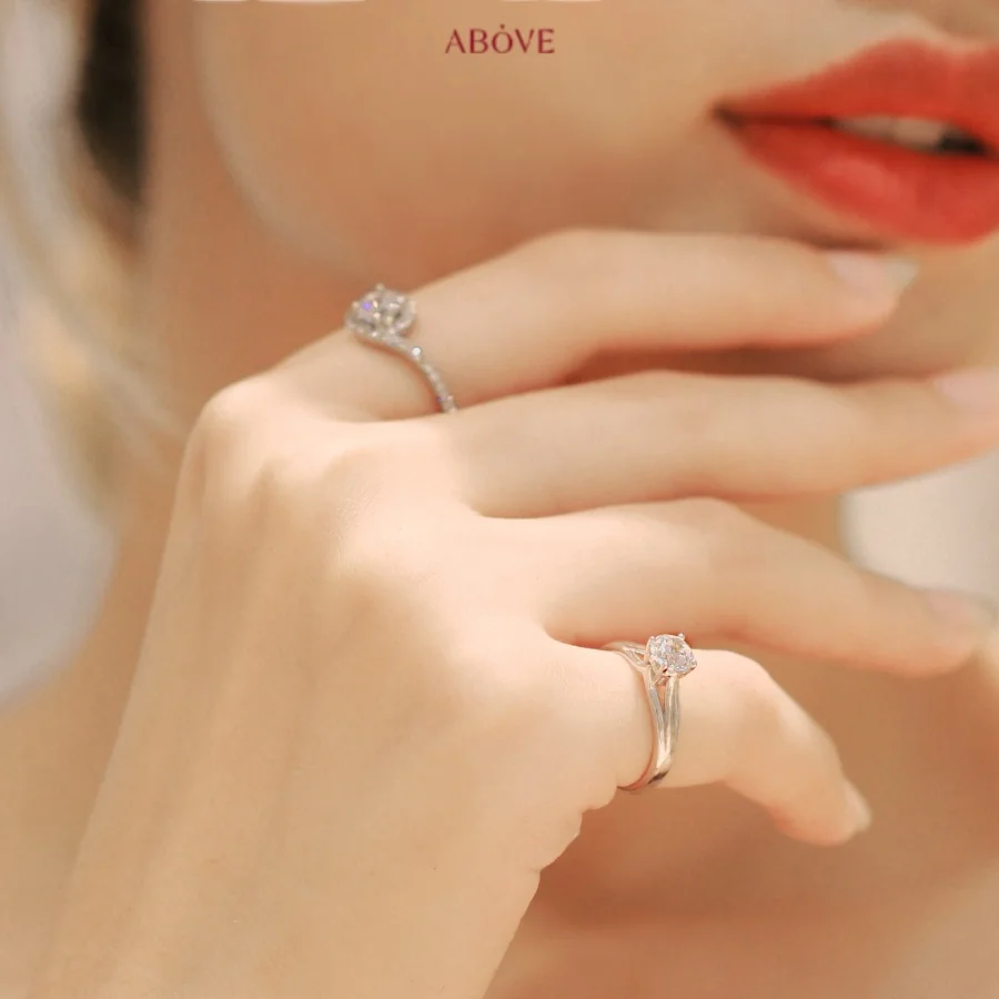 ring-on-little-finger