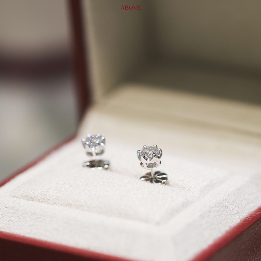 stud-earring-4