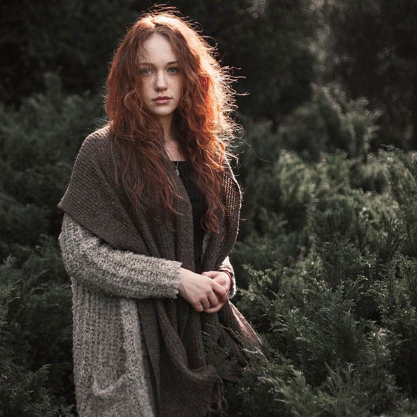 1-Minimal-Woman-1