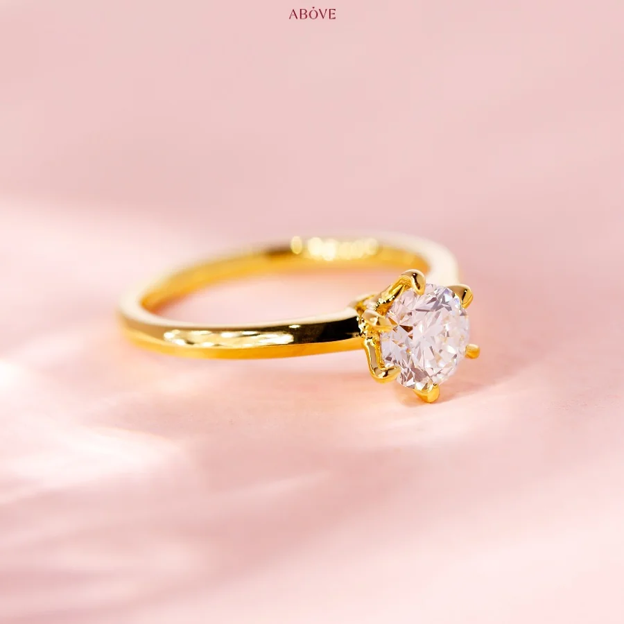 yellow-gold-diamond-ring
